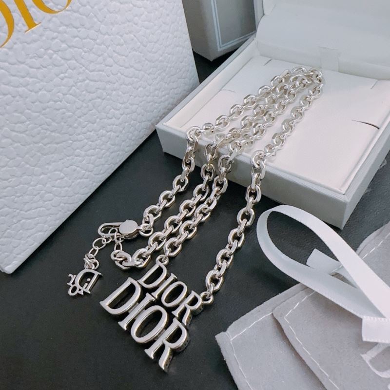 chr1st1an D10r necklaces